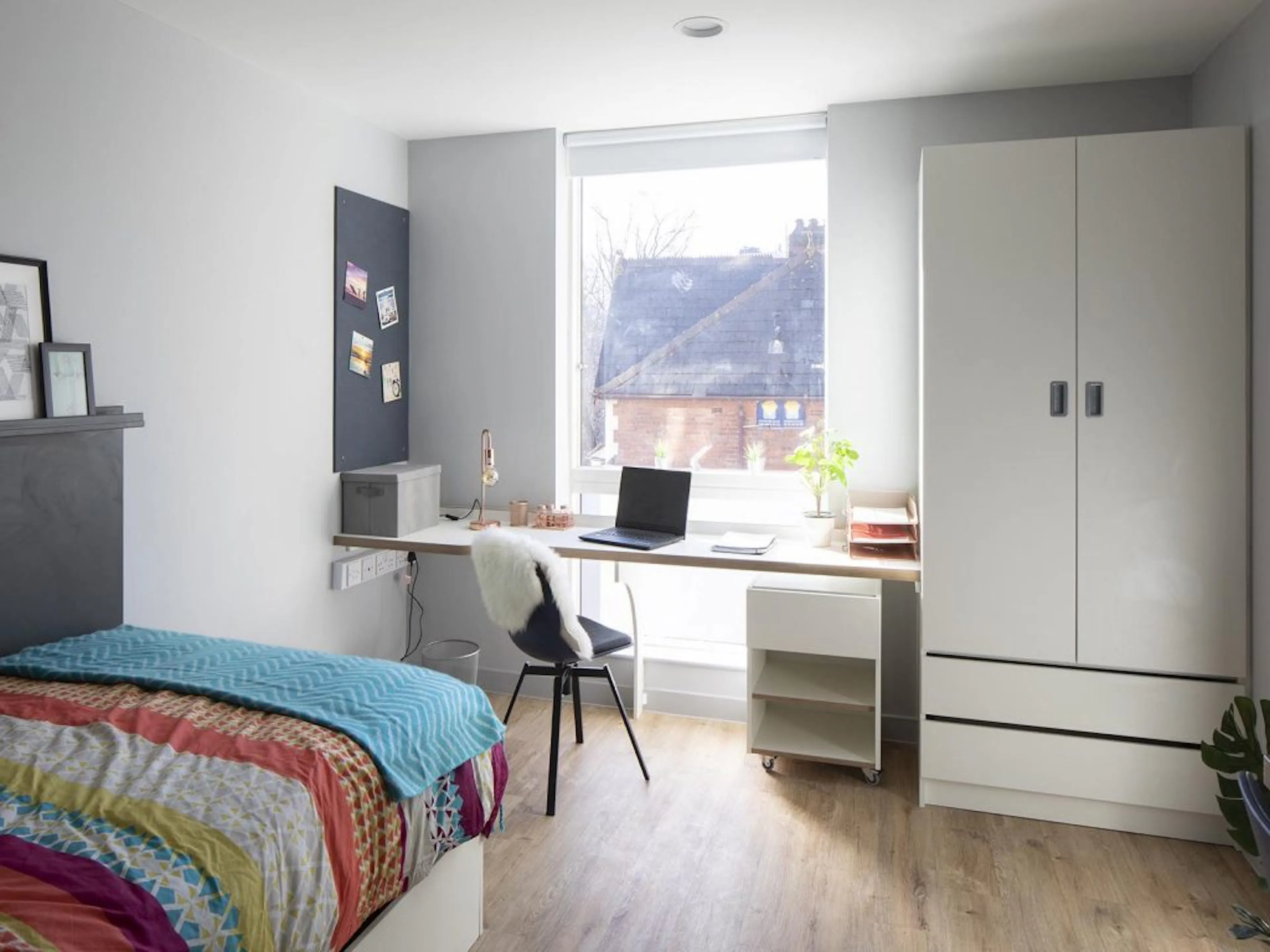 ROOM ROOM 2