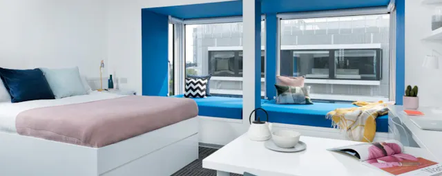 Standard Windowseat Studio room image 3