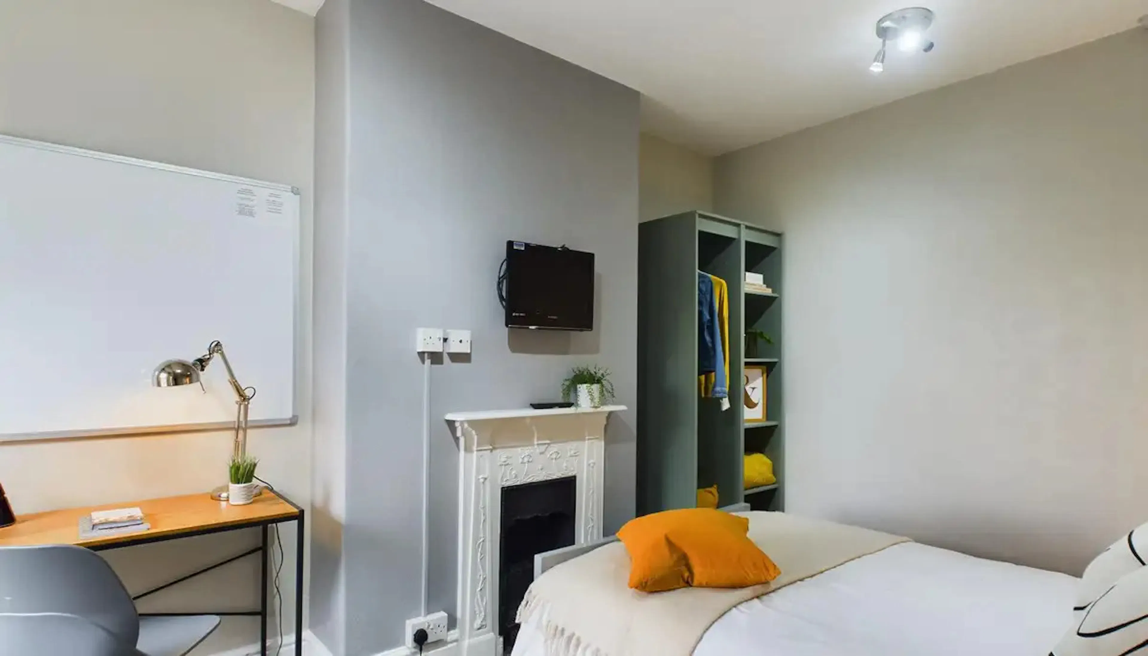 4 Bed Apartment ROOM 3