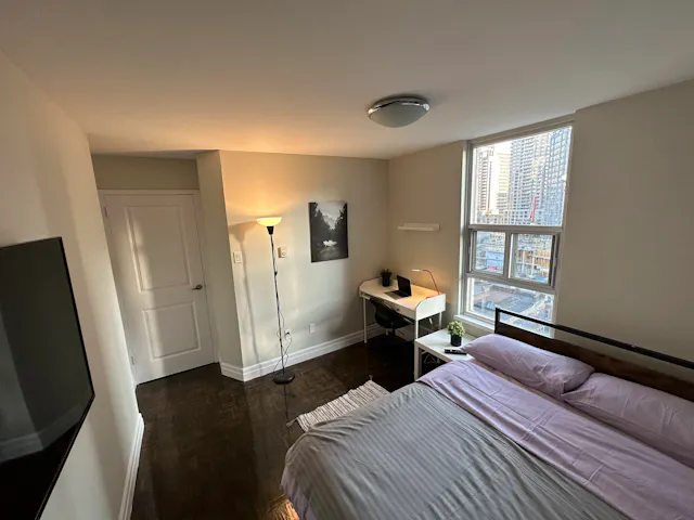 Silver Room room image 3