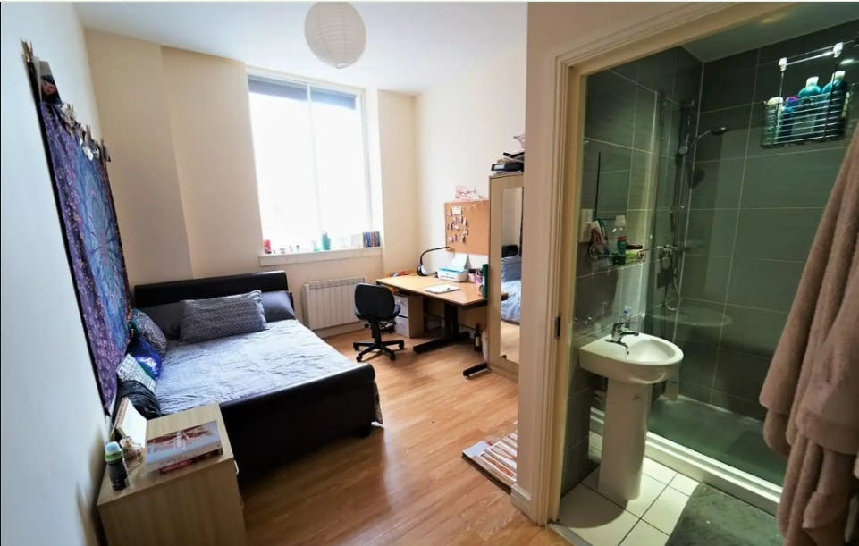 Silver Ensuite