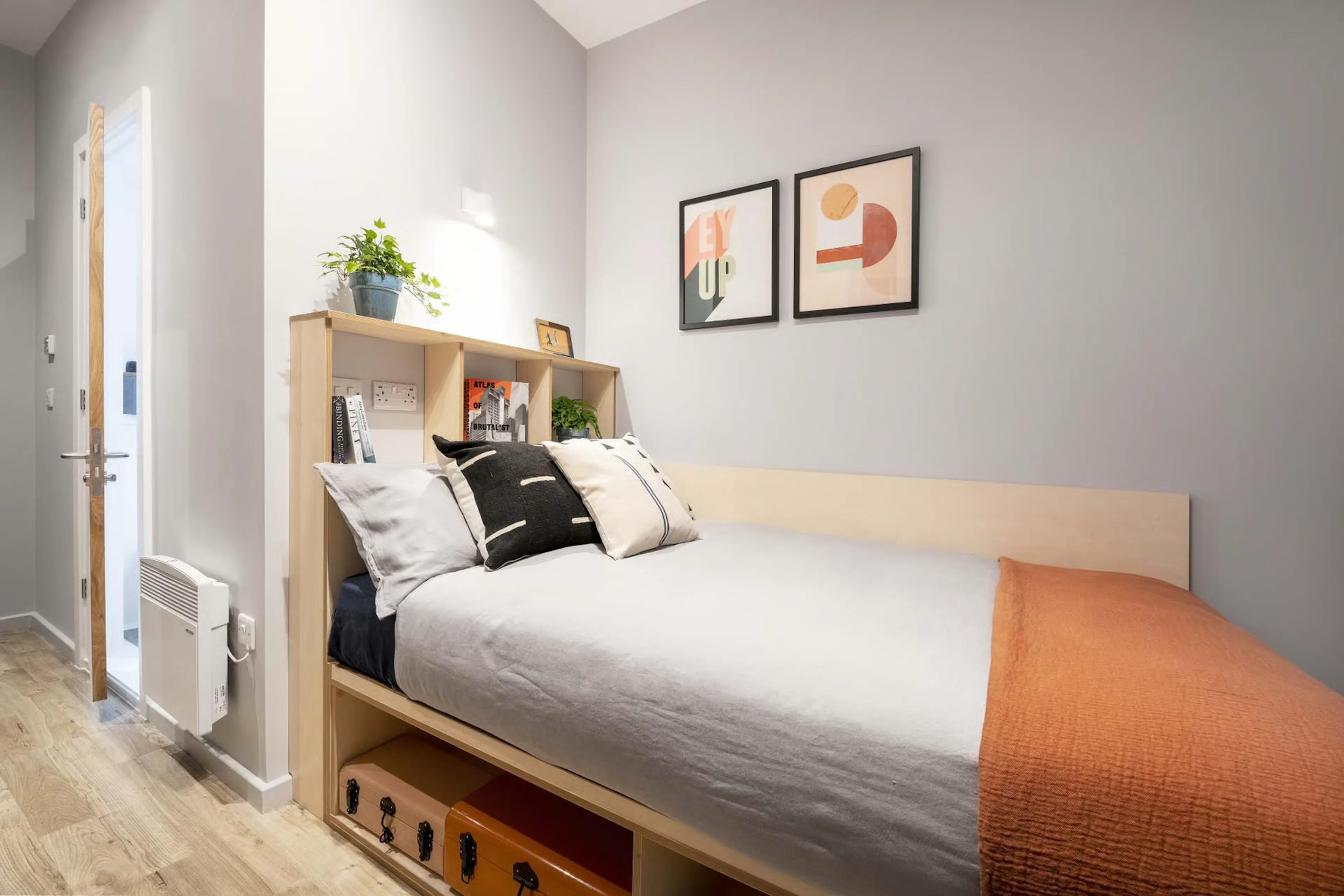 6 Bed Standard Ensuite ROOM 1