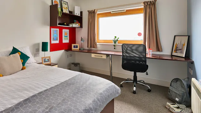 Premium En-suite room image 4