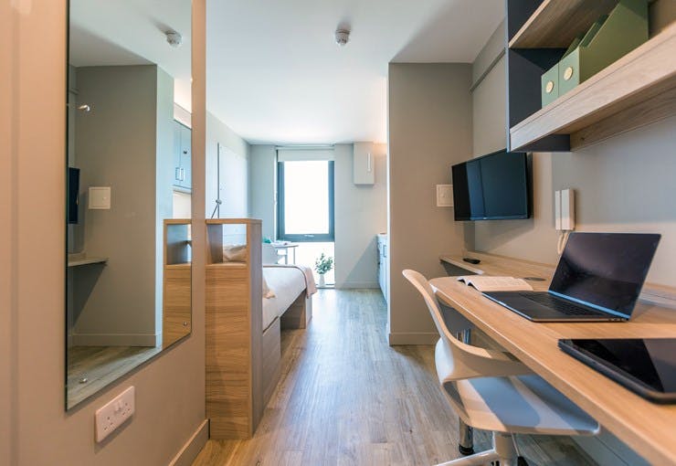 Superior Silver Studio