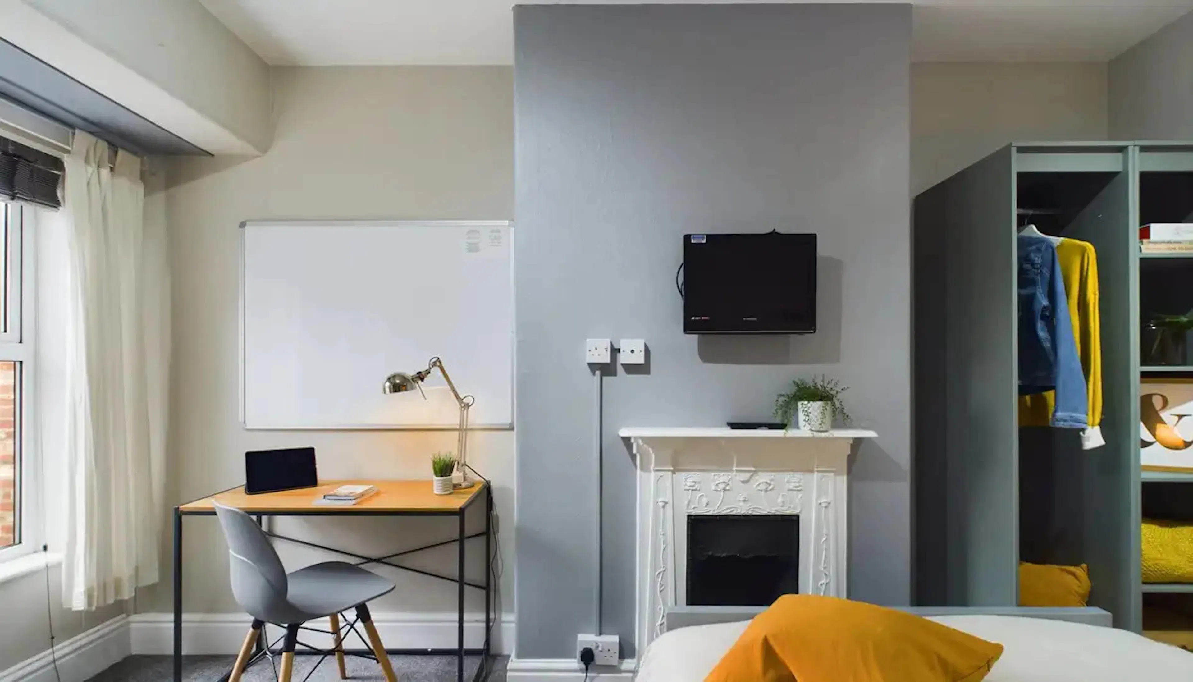 4 Bed Apartment ROOM 4