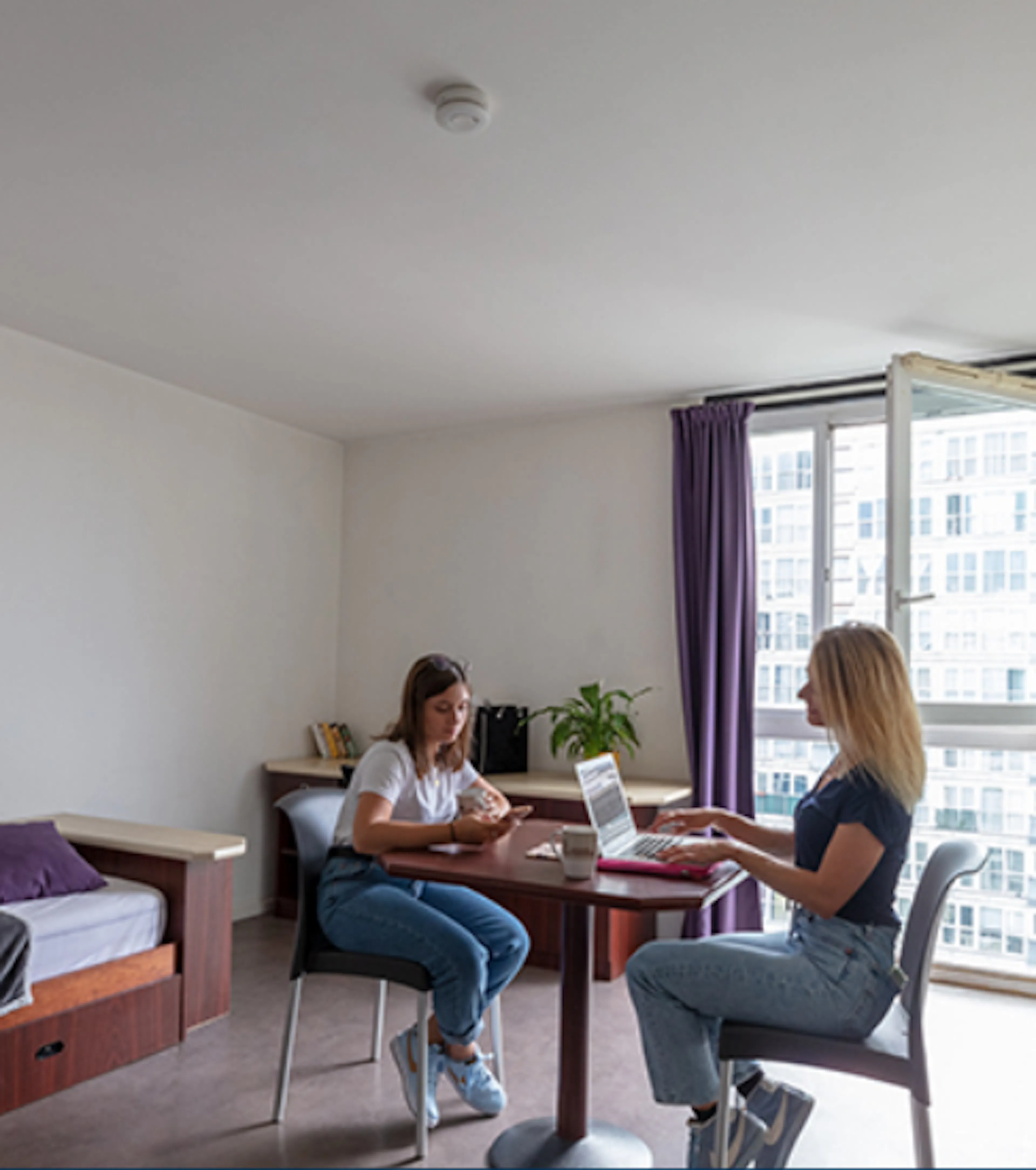 T2 ROOM 1