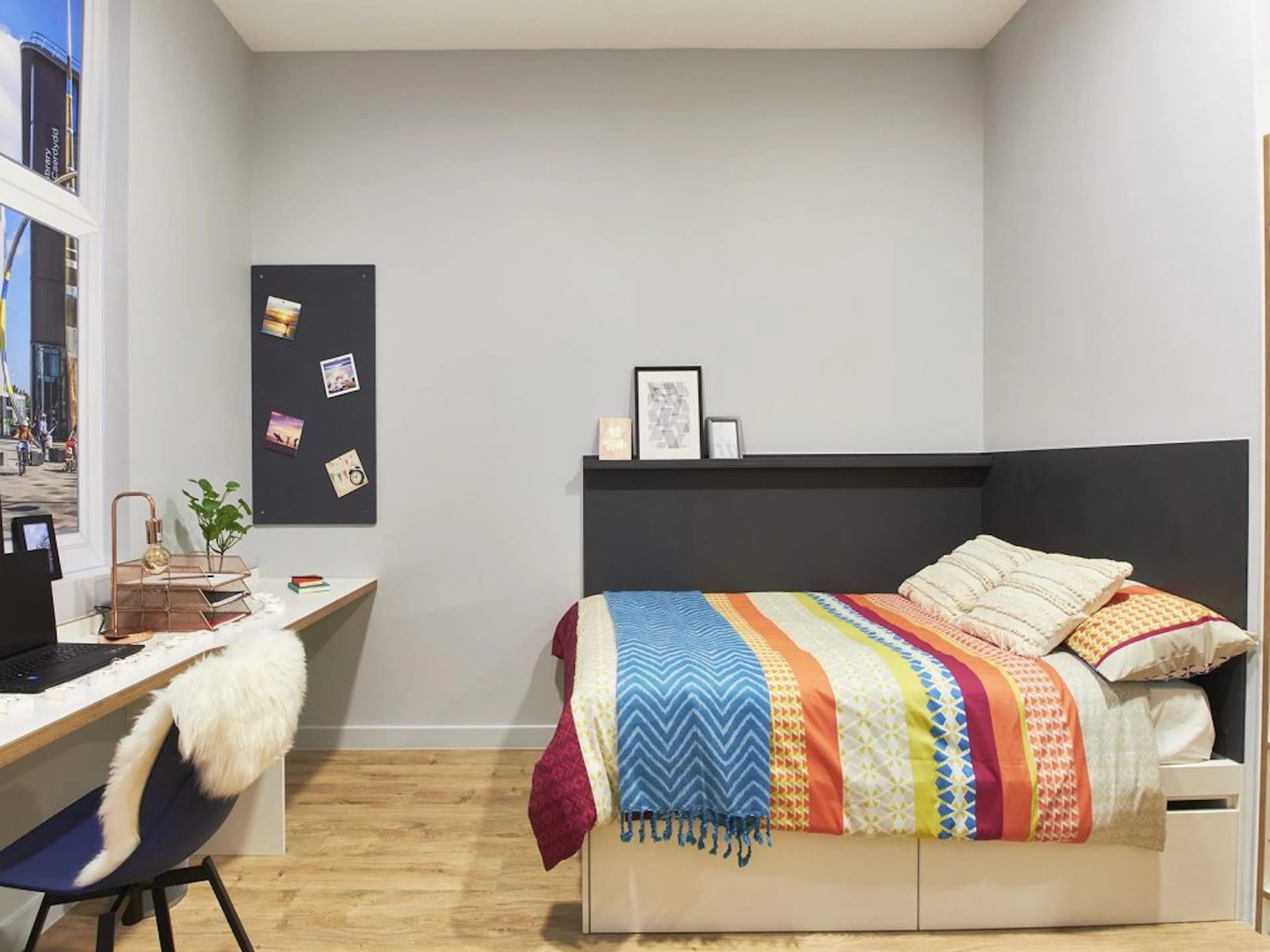 ROOM ROOM 4