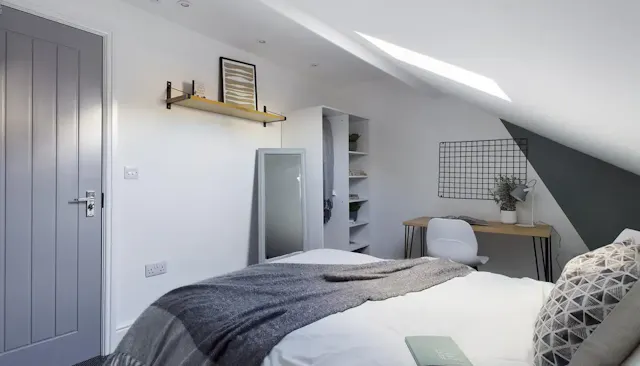 6 Bed Apartment room image 1