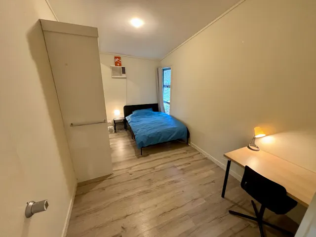 Room 2 room image 1