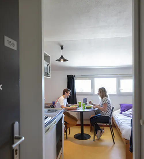 ROOM ROOM 1