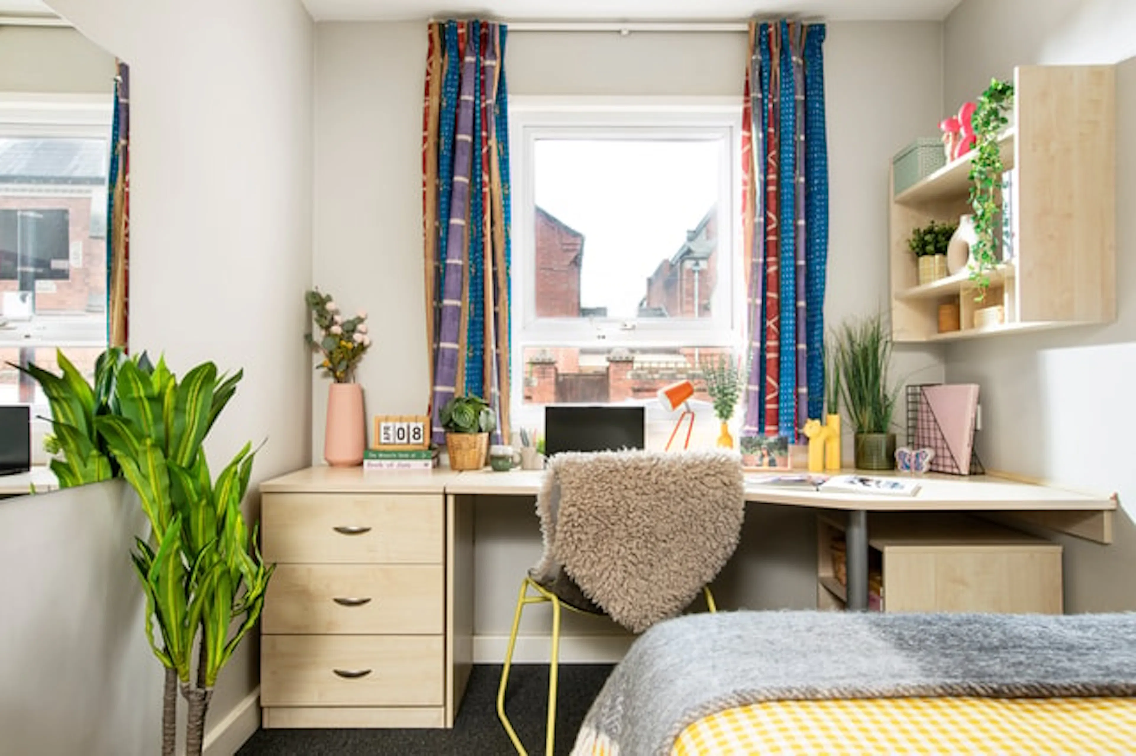 Ensuite Large Standard Double ROOM 1