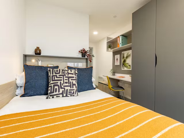 onyx-birmingham-Classic En Suite-1