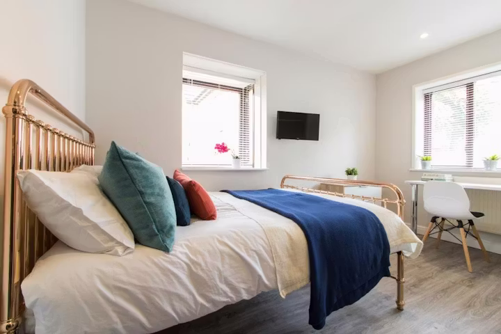 flat-4-victoria-court-mews-leeds-3 Bedroom Apartment-1