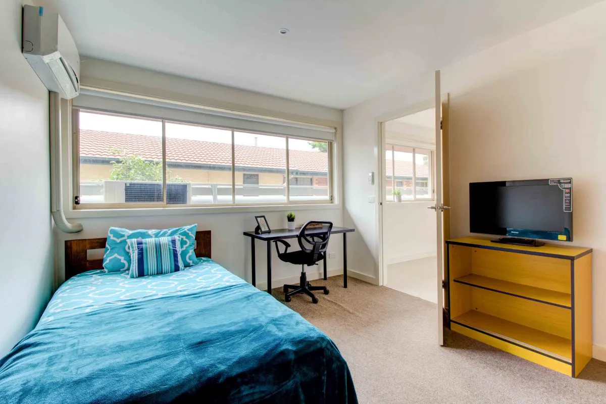 1 bedroom large Style 1 ROOM
