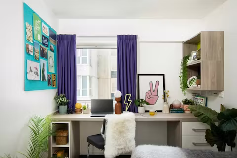 ty-pont-haearn-cardiff-ROOM