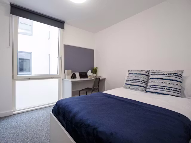 the-paper-works-sheffield-Bronze Ensuite-1