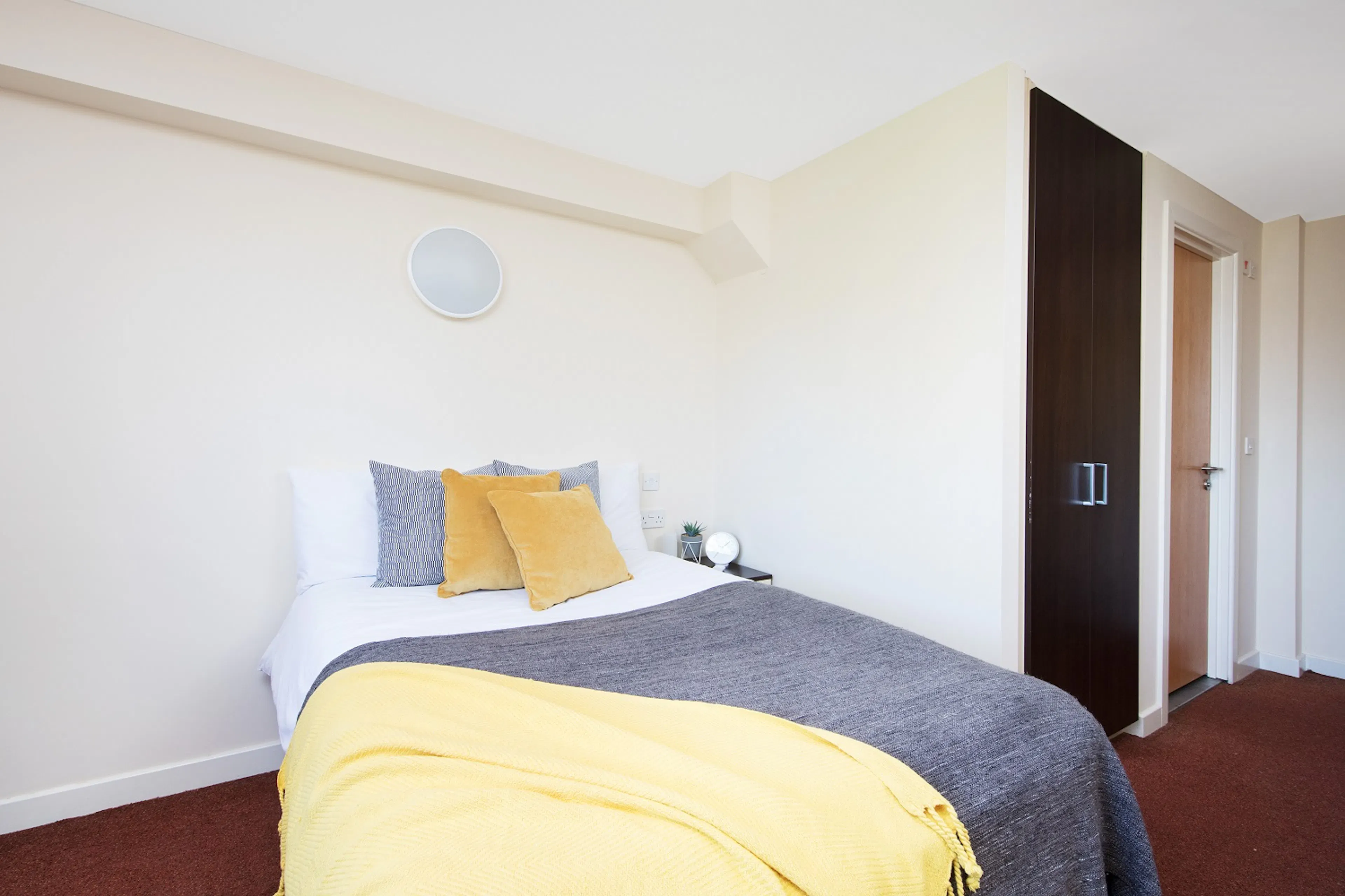 ROOM ROOM 2