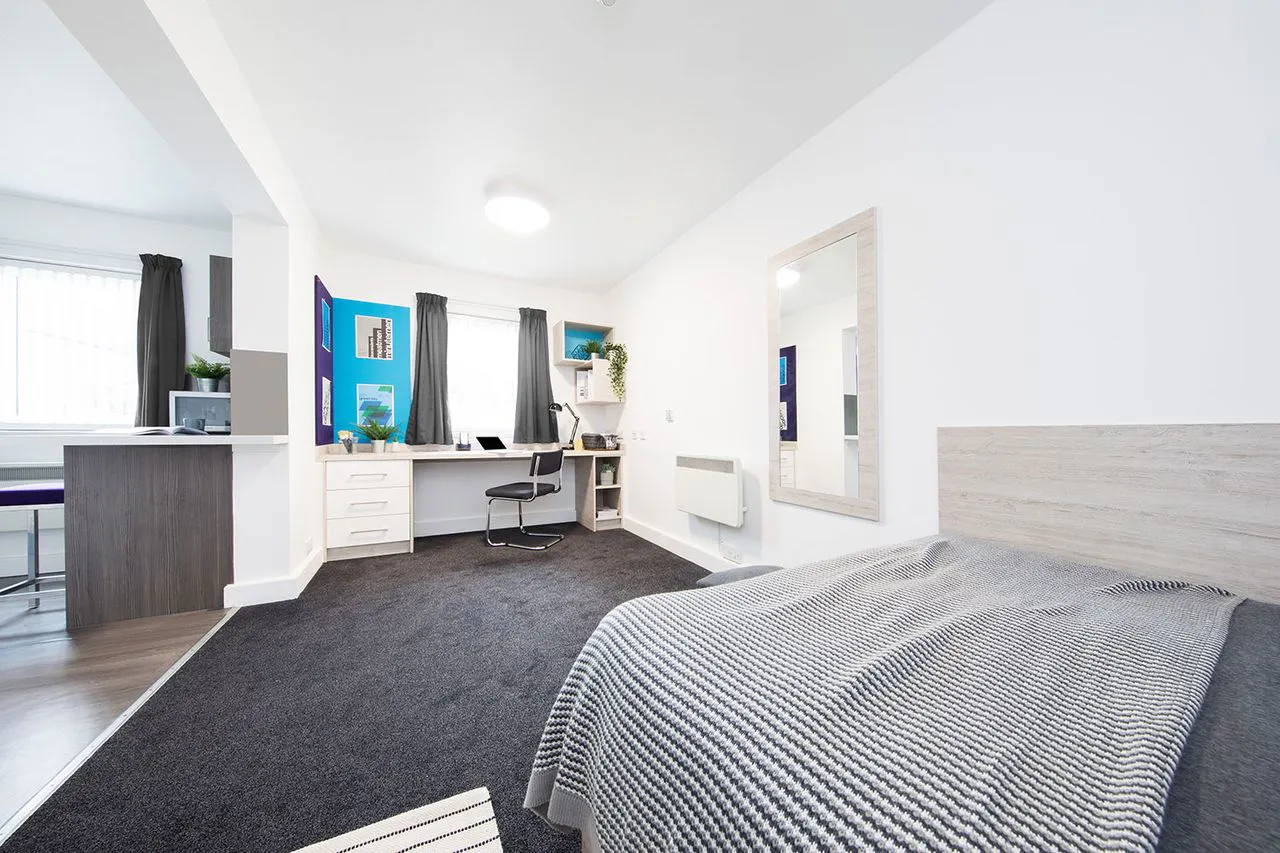 Studio, Premium Range 1 ROOM 1