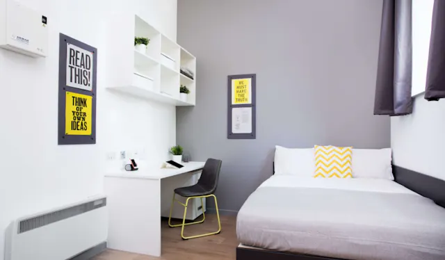 Studio, Premium Range 1 room image 1