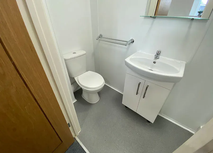 Renaissance House-Leicester-BATHROOM-1