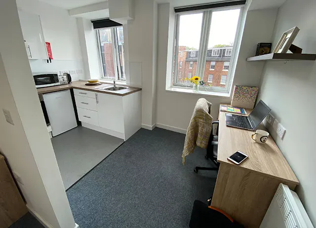 One Bed Flat room image 3