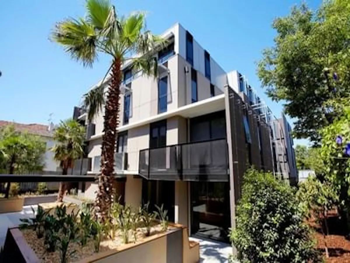 BUILDING BUILDING