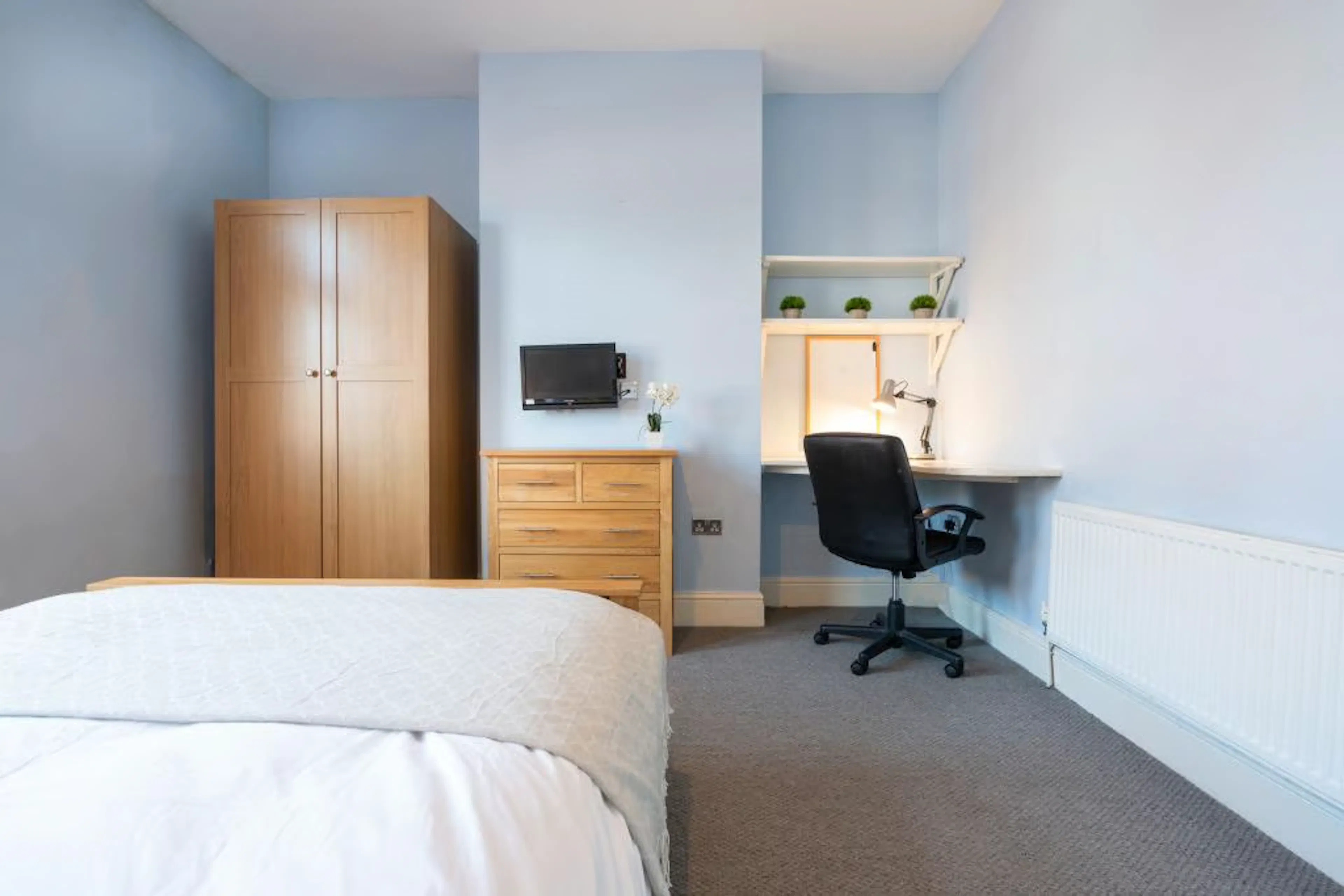 ROOM ROOM 1