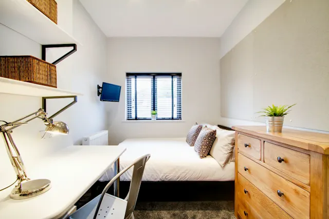 6 Bedroom Apartment room image 1