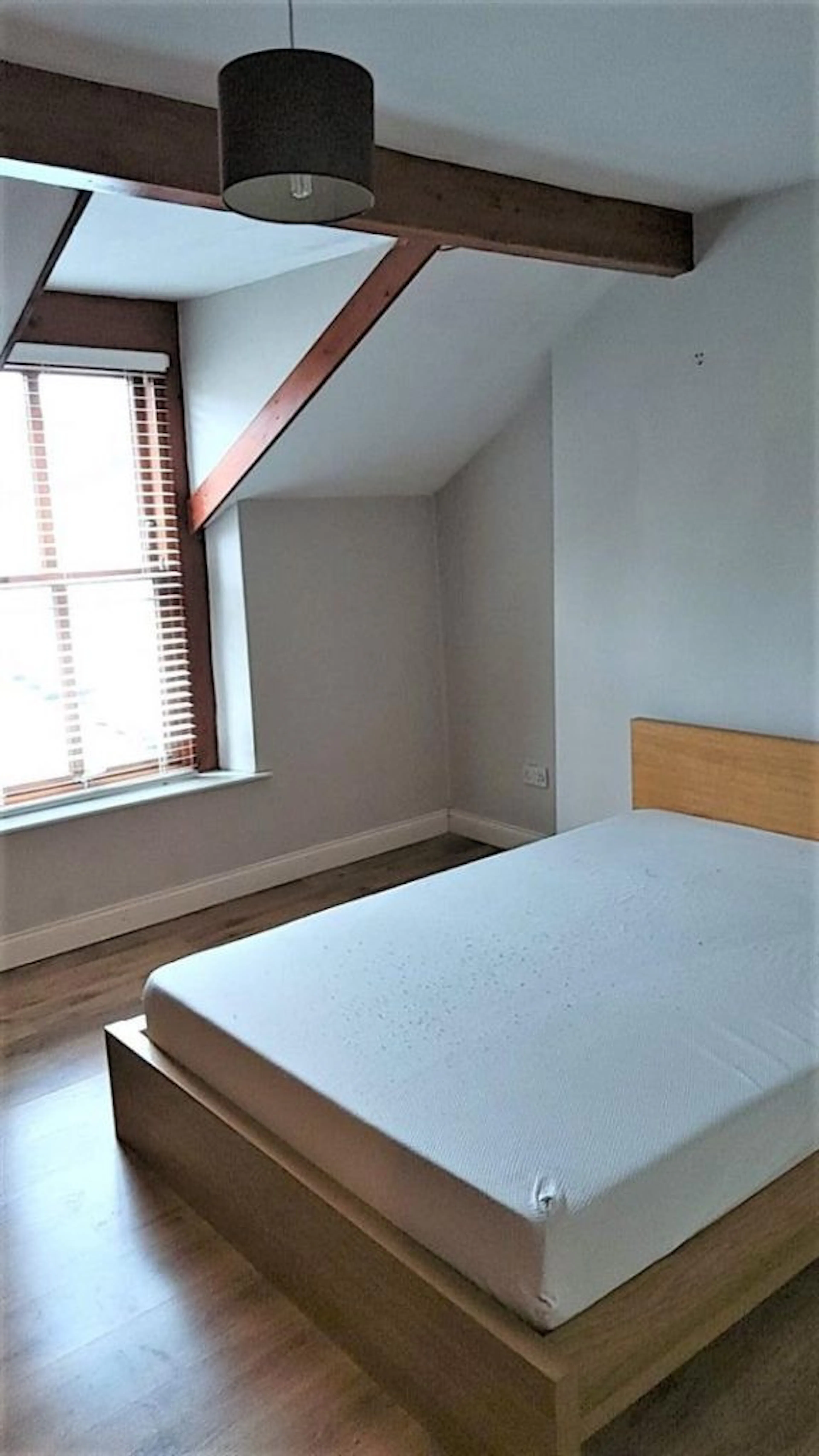 ROOM ROOM 1
