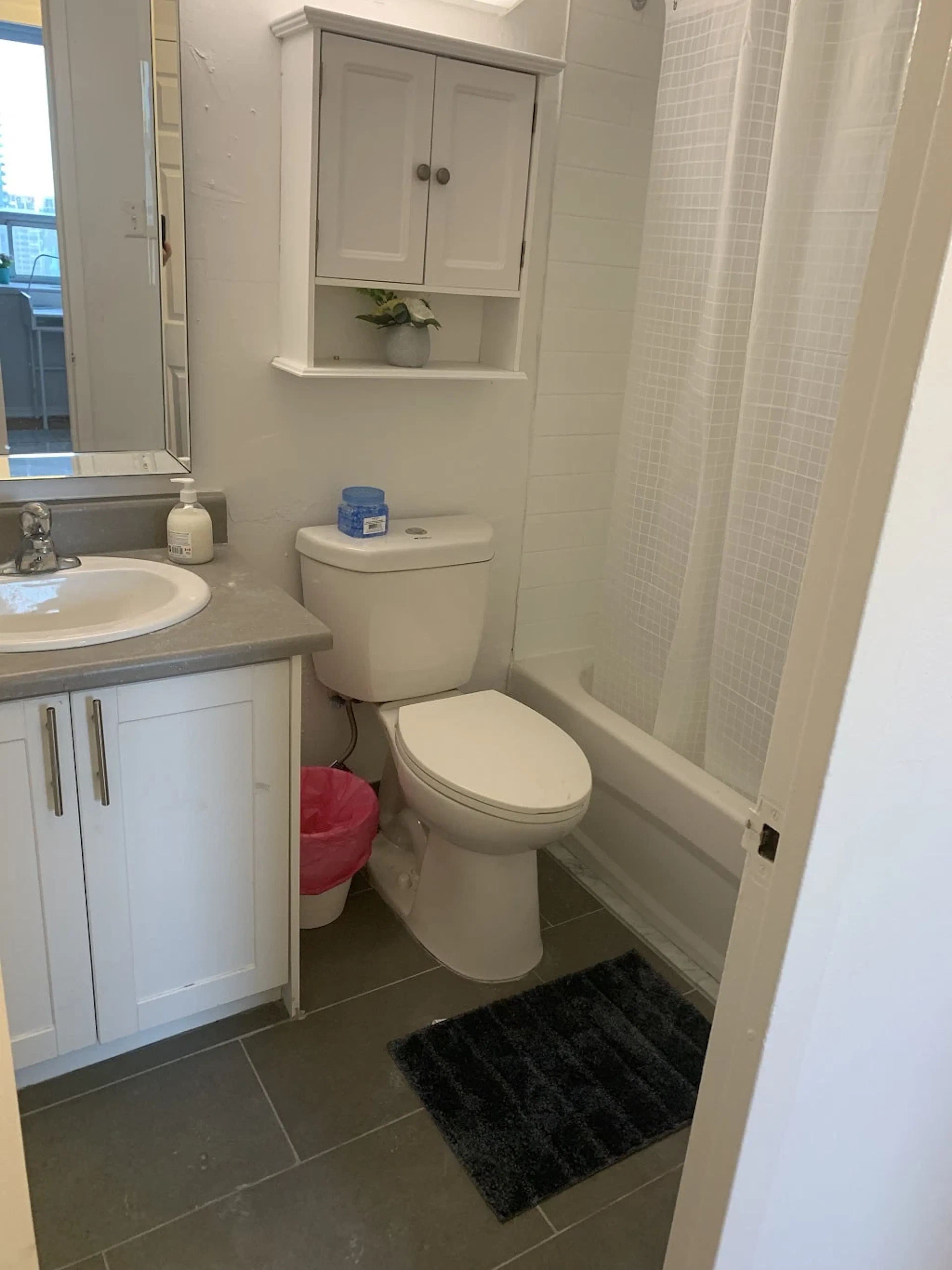 Silver Plus Room BATHROOM 4