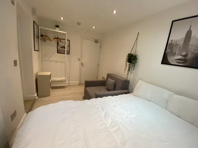 Double Ensuite room image 2