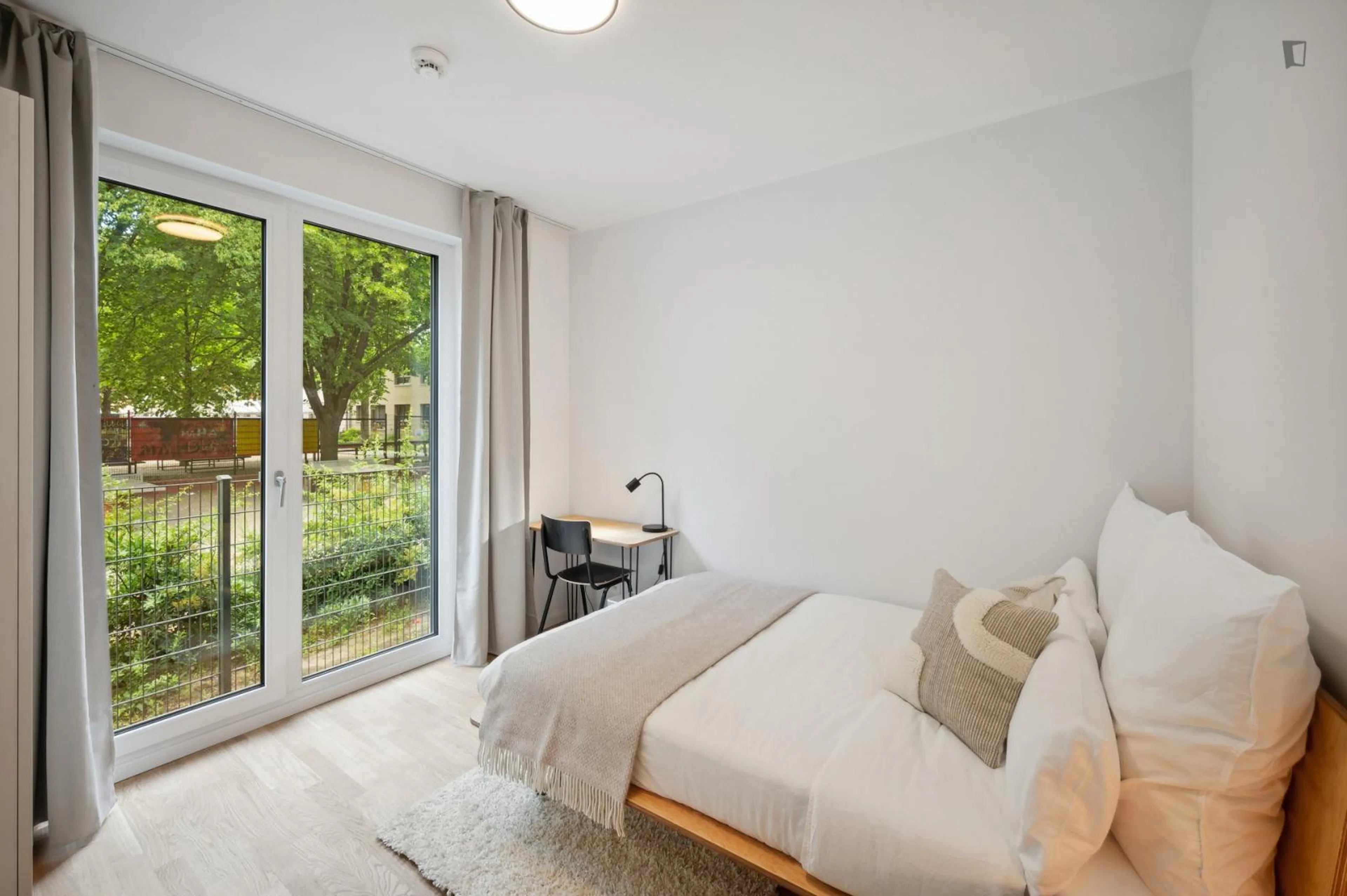 4 Bedroom Apartment ROOM 1