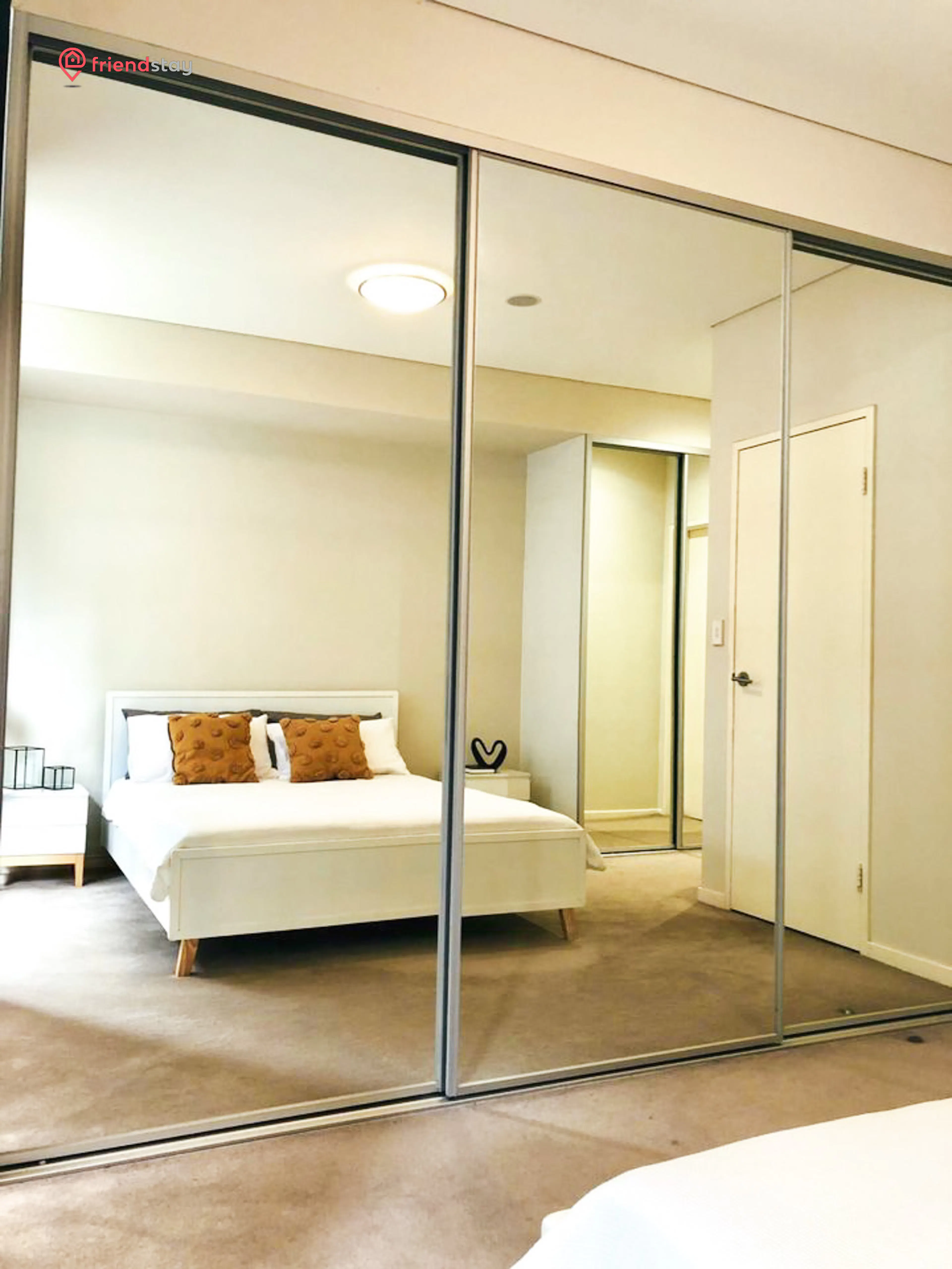 Single Room ROOM 1