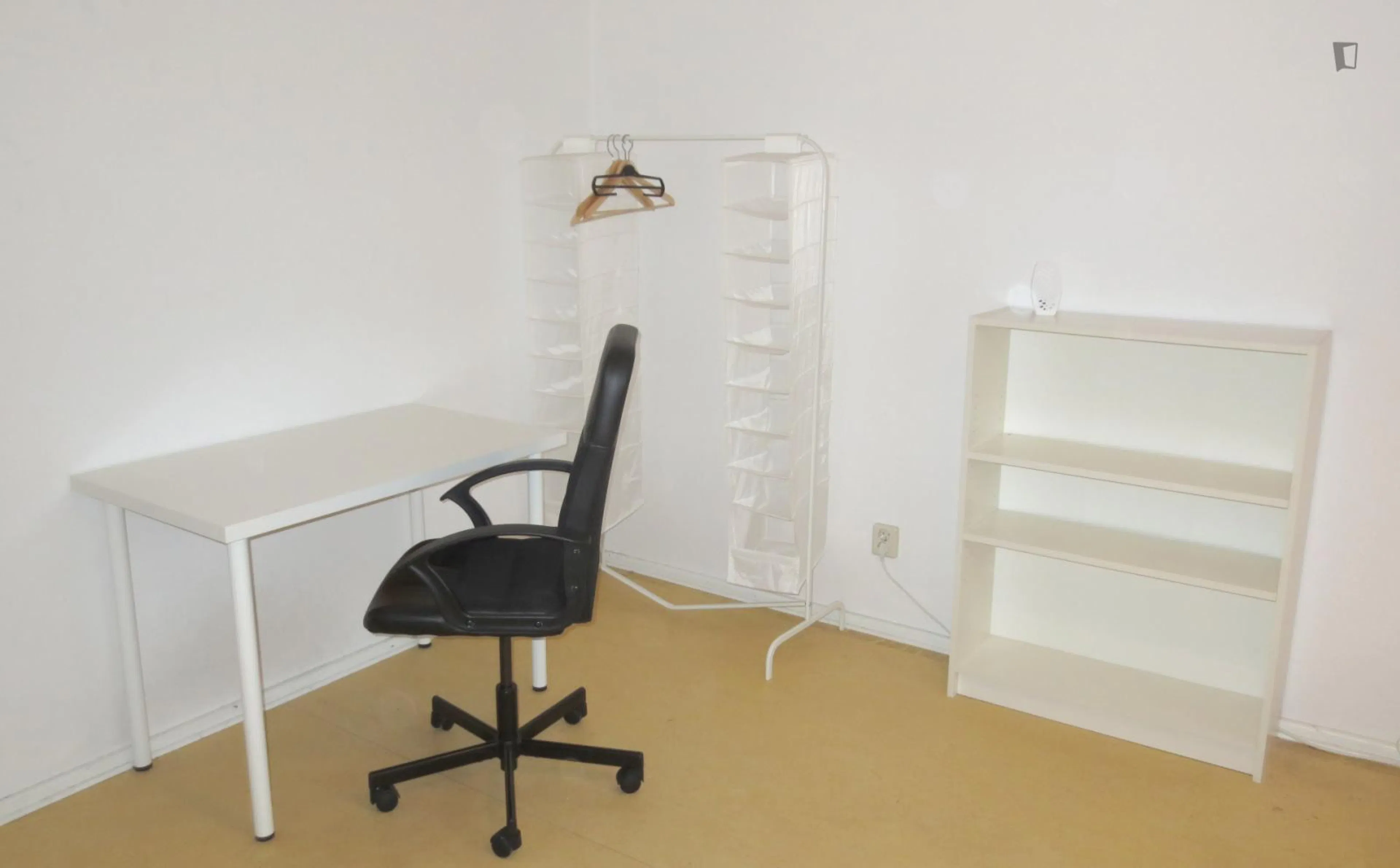 Lovely single bedroom in Moabit ROOM 1