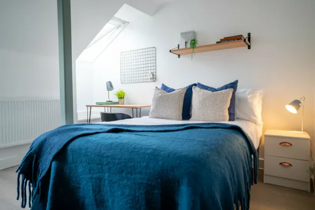 Flat 2, 3 Bedroom House room image 2