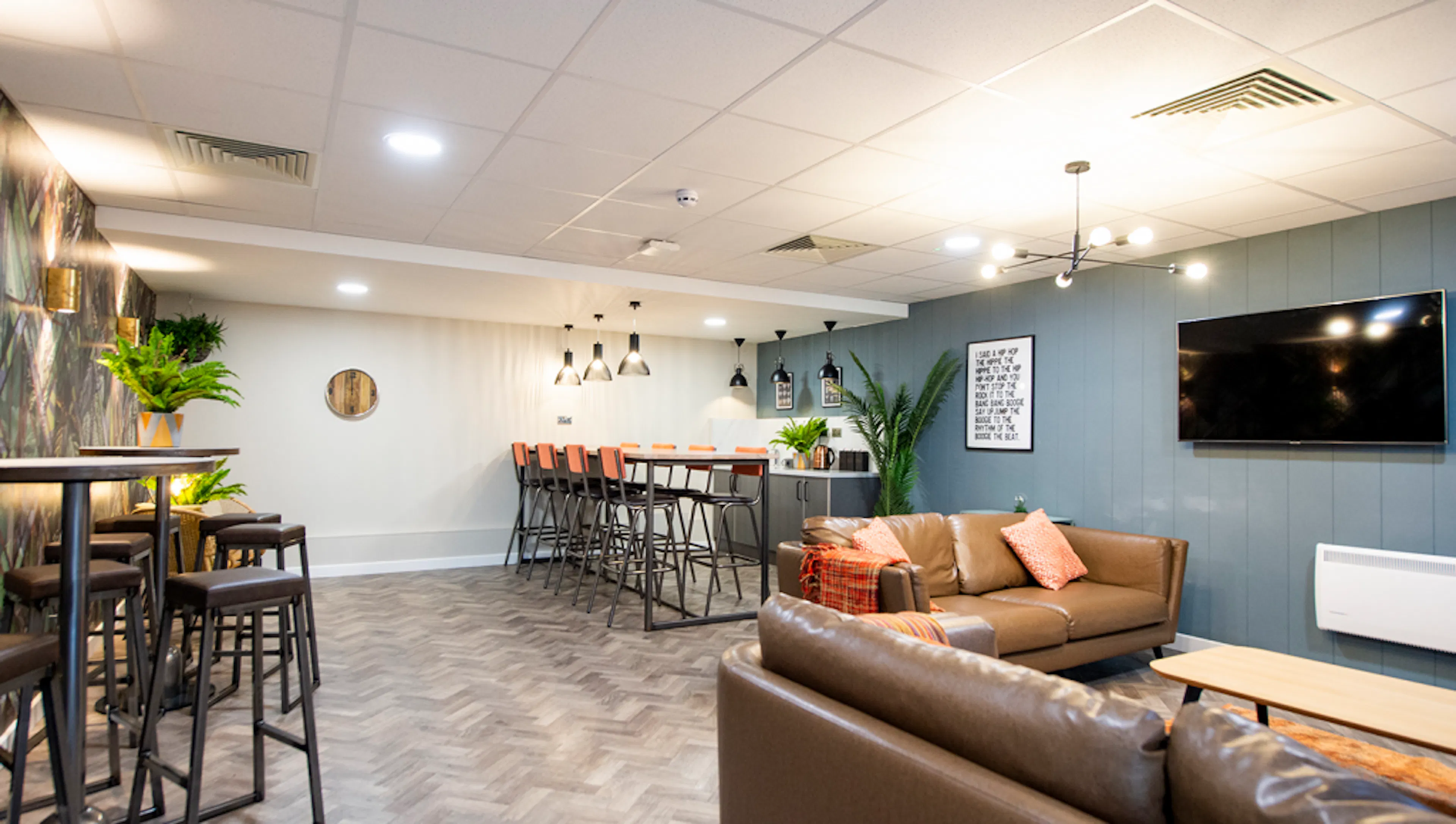 ROOM ROOM 1