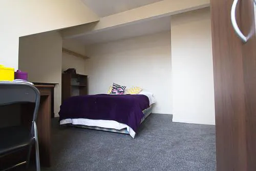 3 Bedroom Apartment room image 2