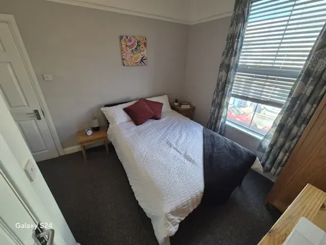 Ensuite Room room image 2