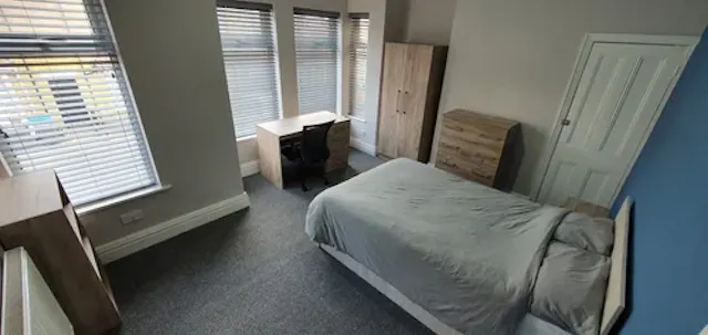 4 Bedroom Apartment room image 2