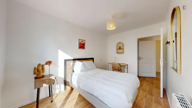 Neat two bedroom apartment near Parc résidence Florence room image 2