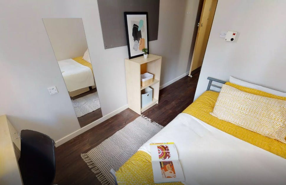 Silver One Bed Apartment