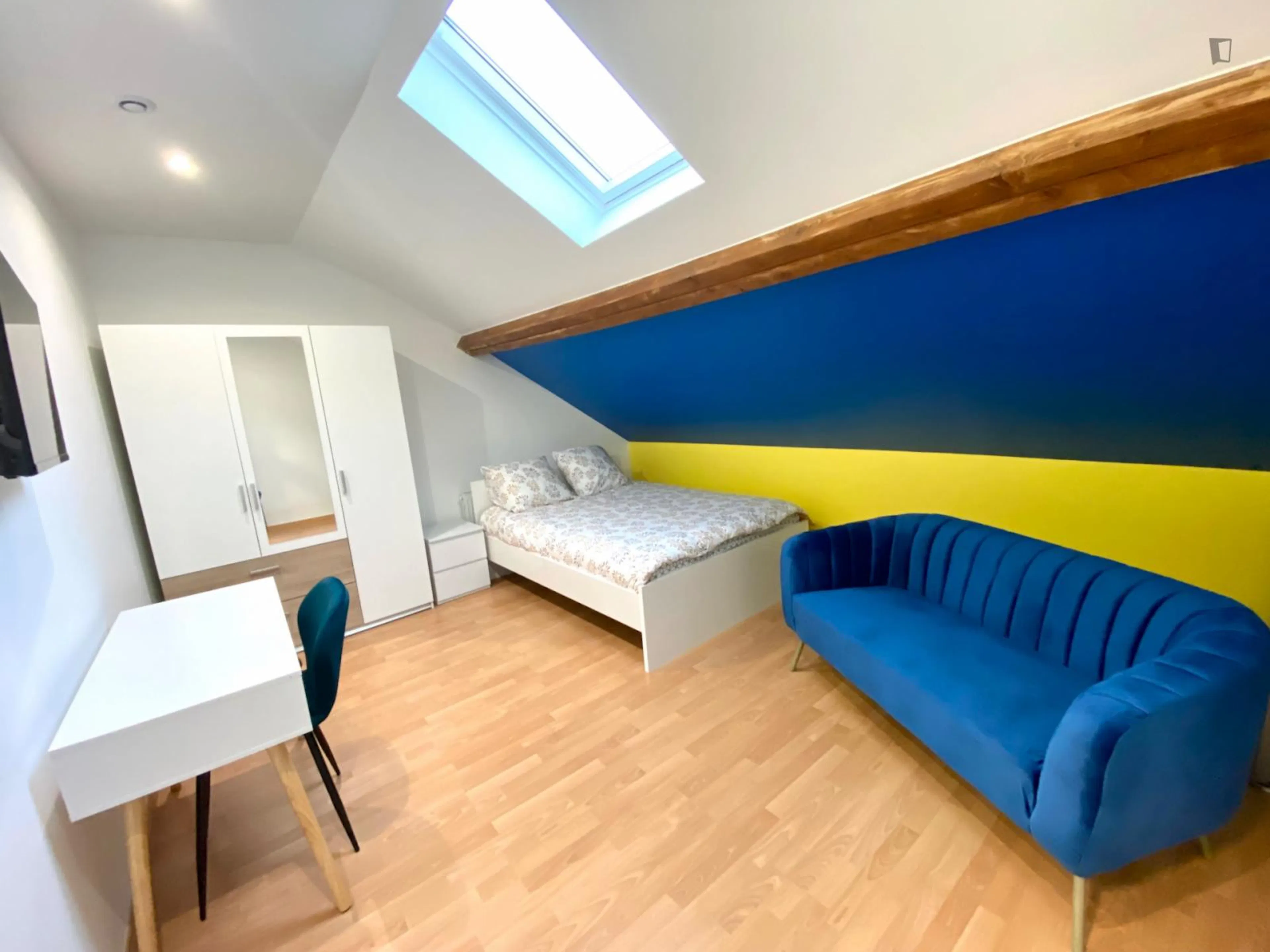 ROOM ROOM 4