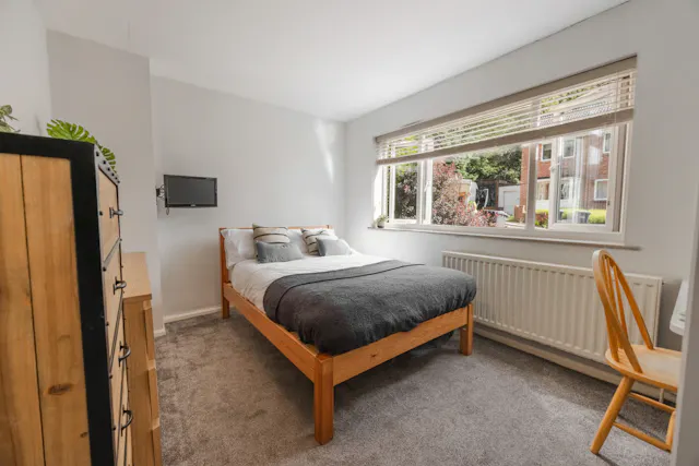 6 Bedroom Apartment room image 1