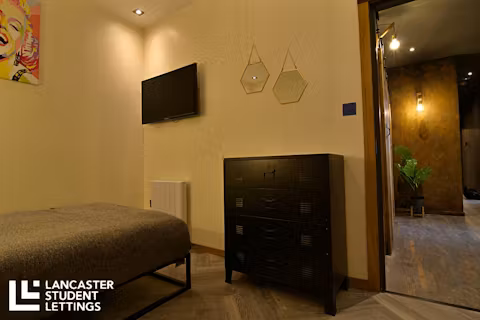 12-phoenix-street-lancaster-ROOM