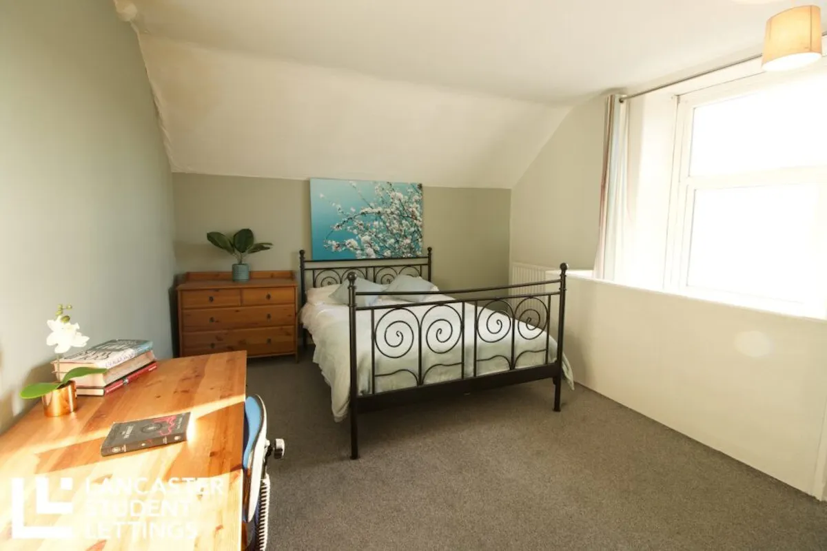 3 Bedroom Apartment ROOM