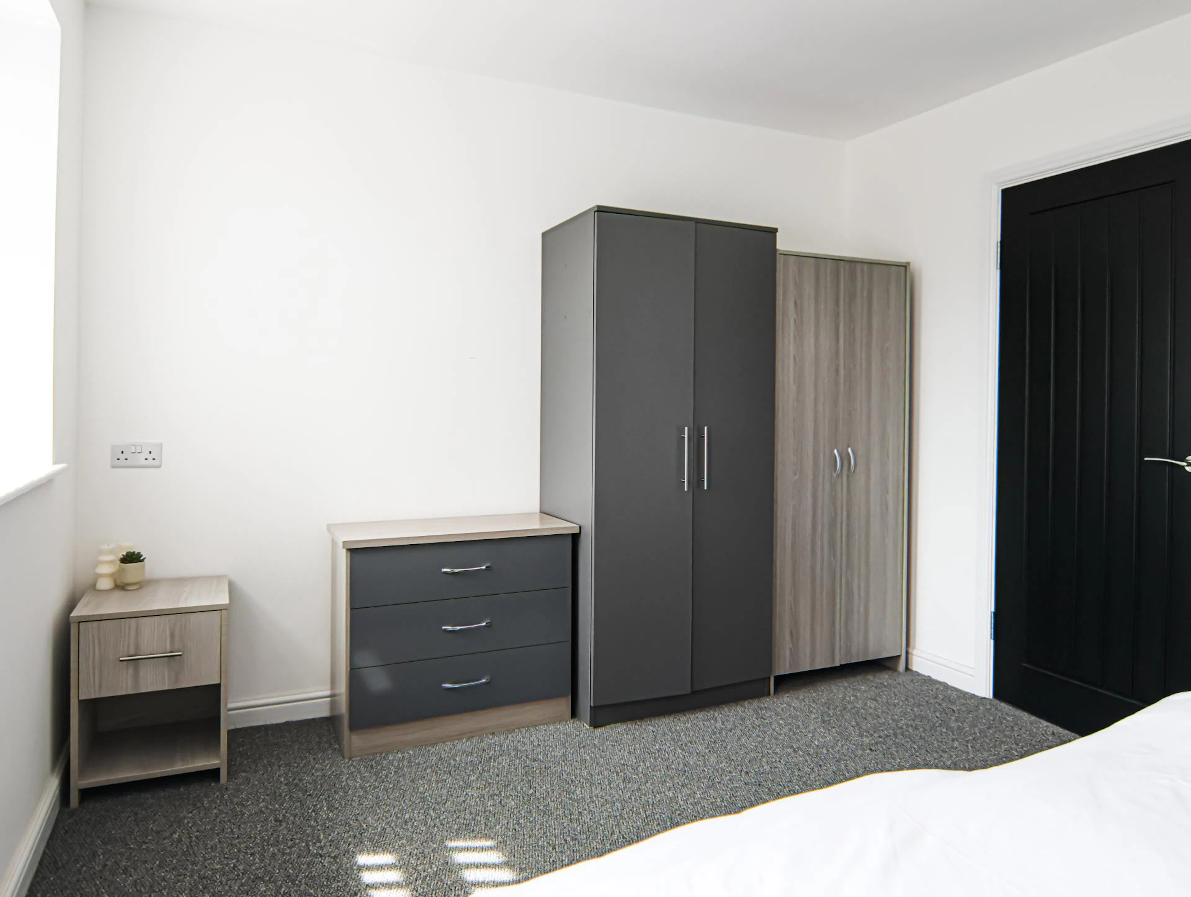 3 Bedroom Apartment ROOM 2