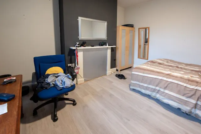 Ensuite Room room image 1