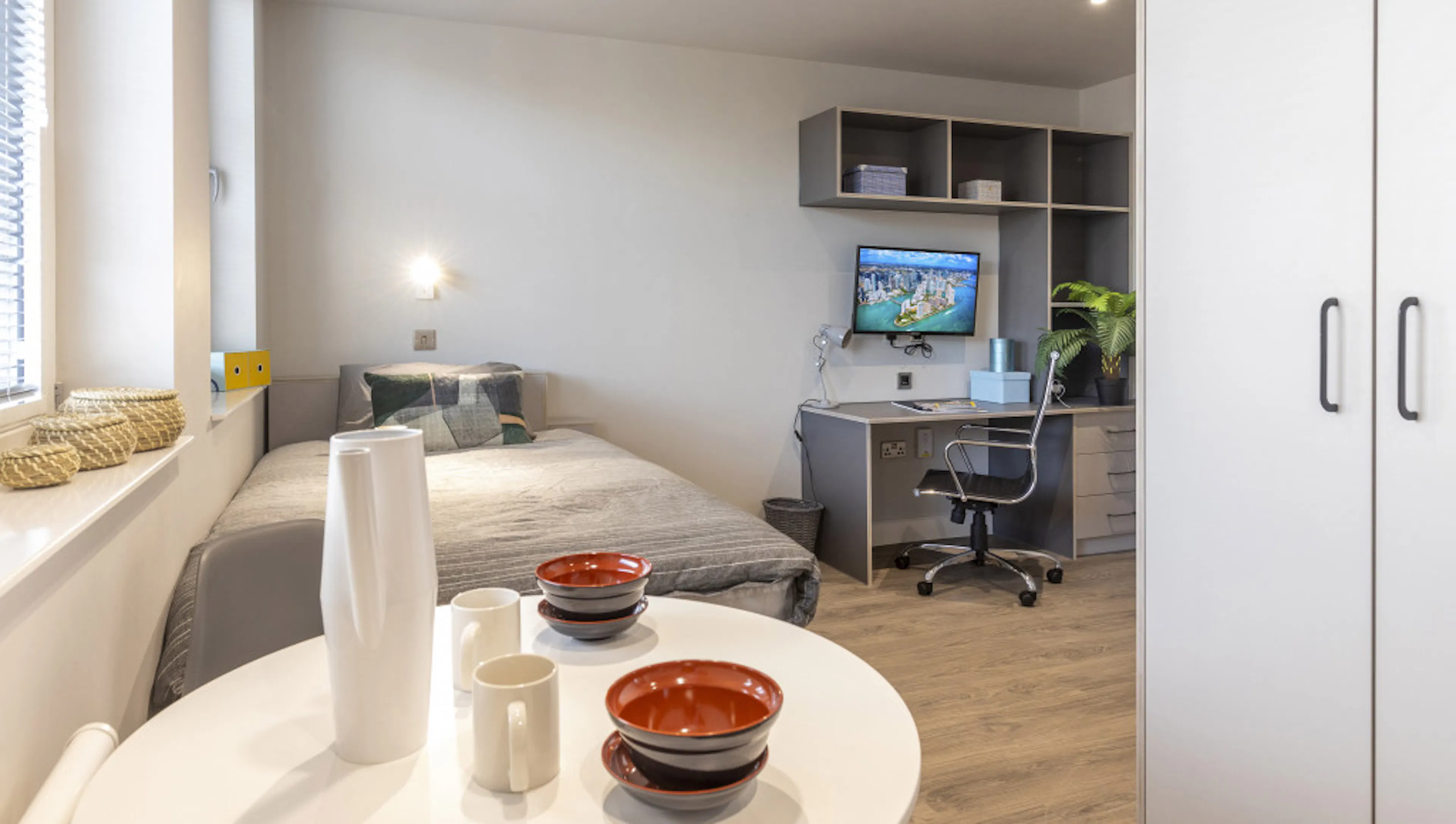Premier (Dining Table) ROOM 3