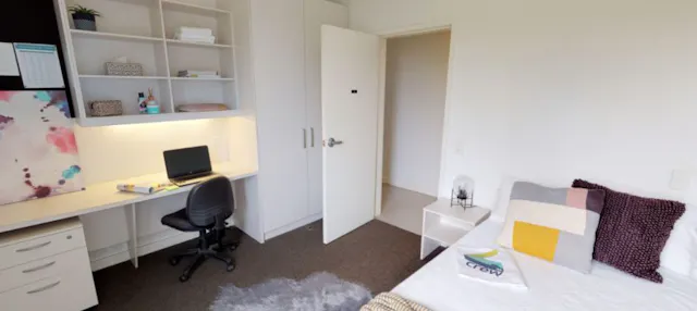 5 Bedroom Standard Apartment room image 2