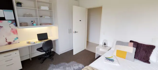 5 Bedroom Standard Apartment room image 2